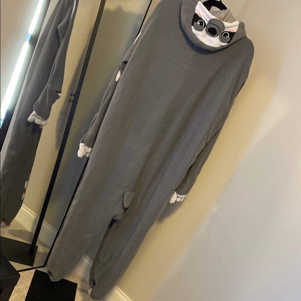 ‼️SLOTH‼️ - Picture 2 of 8